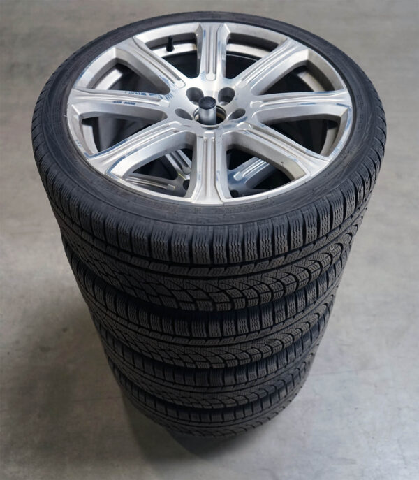 acbf59c9b8bf4aba80d8f6e0377b5269_1920x1920