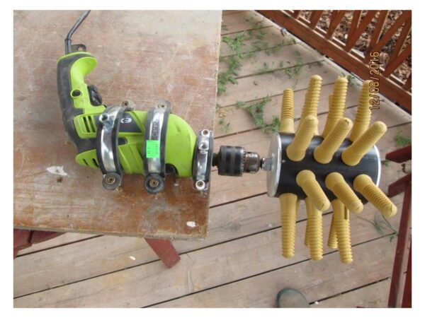 846-13_124-3-skubacka-drubeze-na-vrtacku-josas-jo24-24-skubacich-prstu-urceno-na-slepice-husy-kachny-kruty