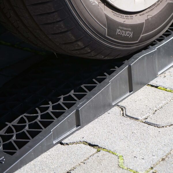 7d48d433a95a41a69e82680c14c1eb2f_1920x1920