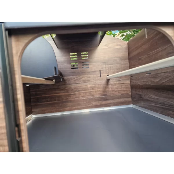 IMG-20251010-WA0001-750x750 HPL kurník pro slepice POLLY SIMPLY L pro 6–8 slepic